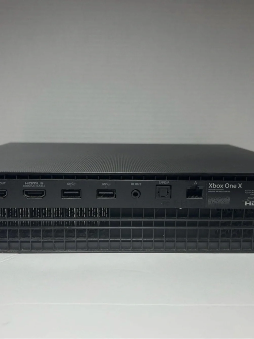 Xbox One X 1TB